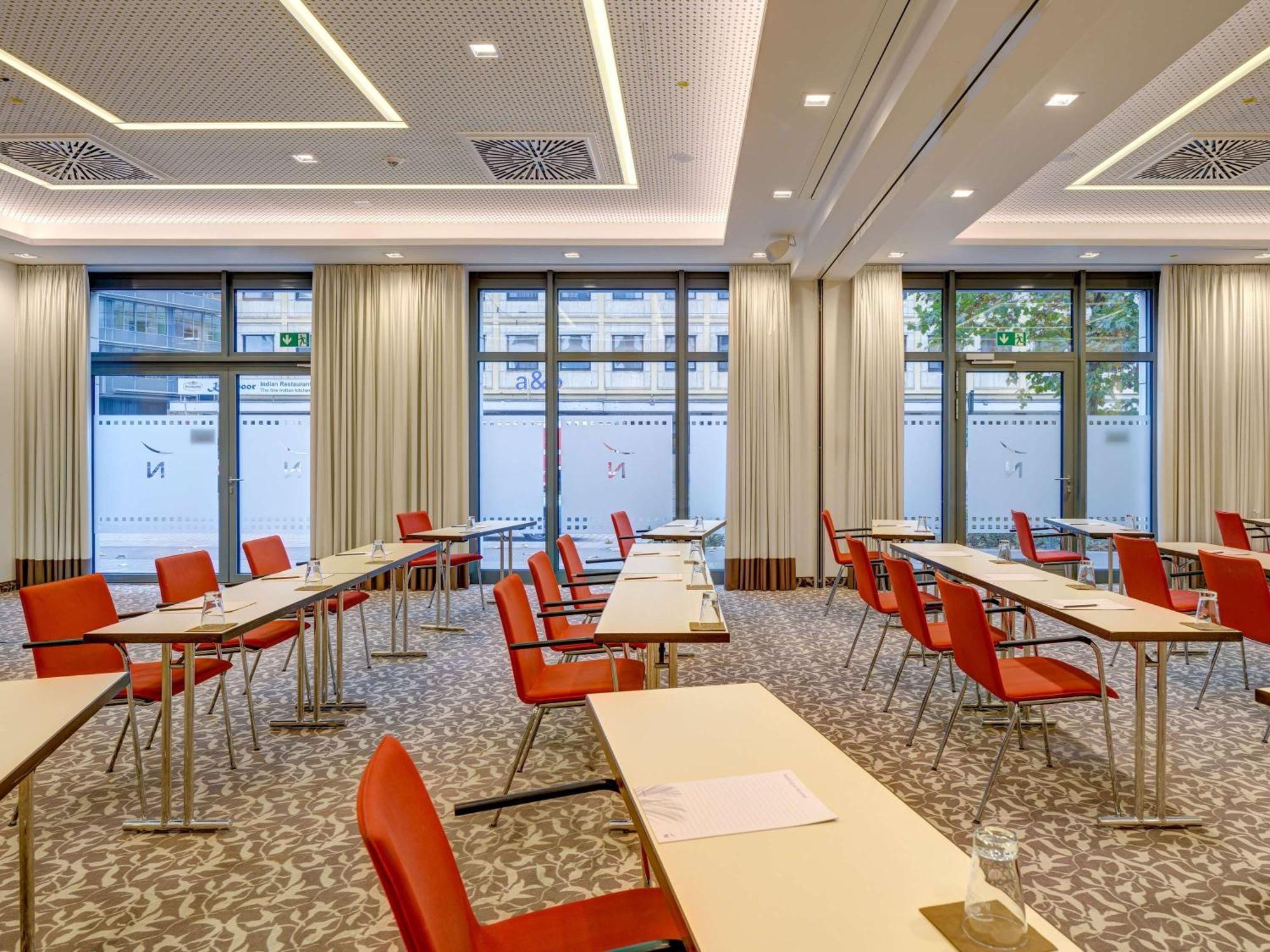 Novotel Centre Hotel